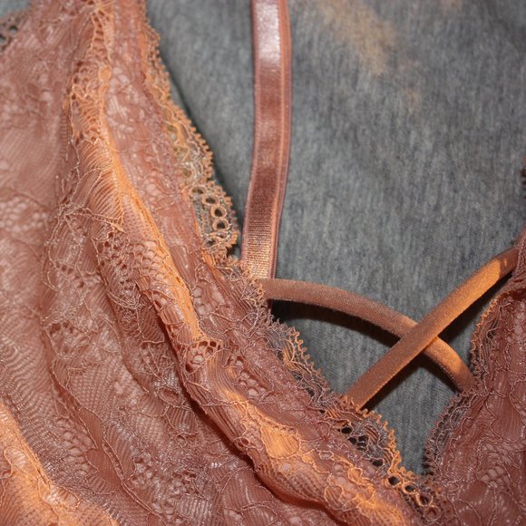 pink lace bodysuit - Picture 2 of 5